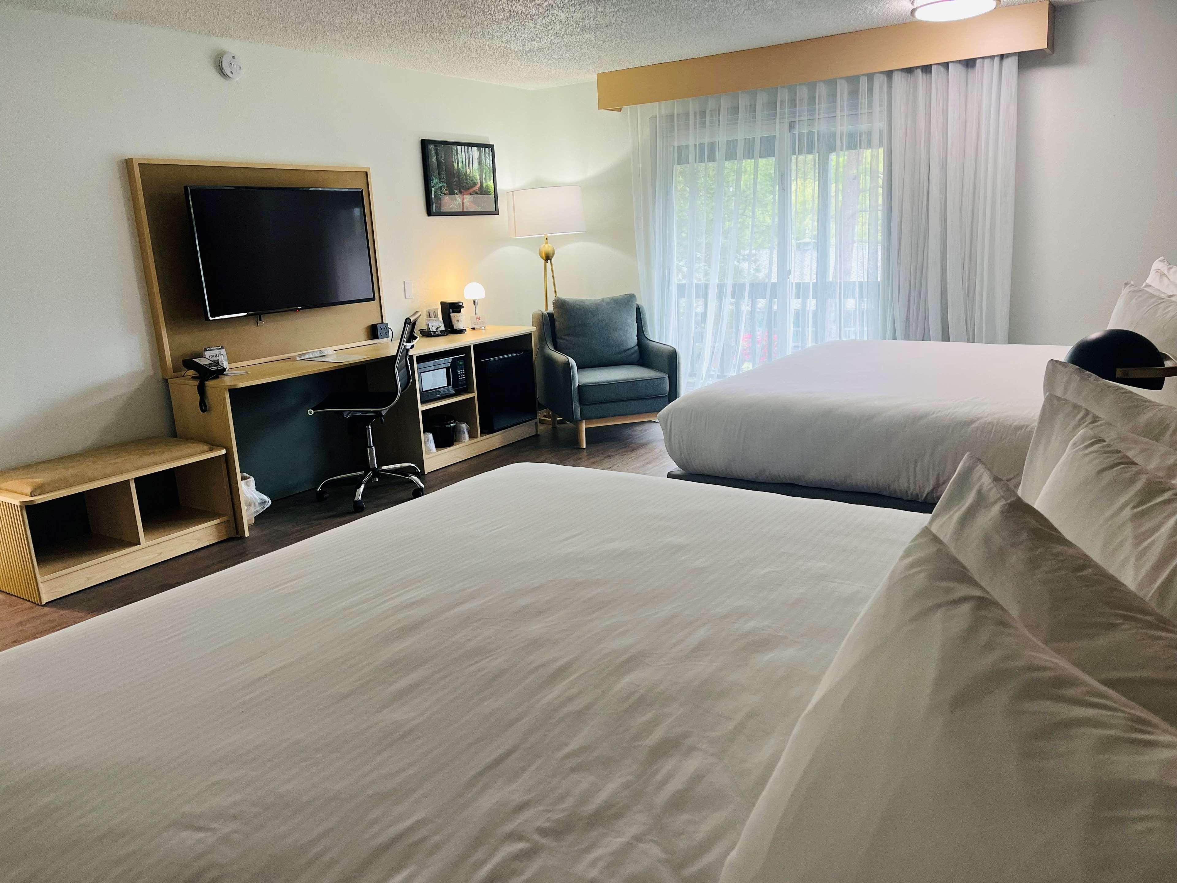 Western West Beaverton 3*
